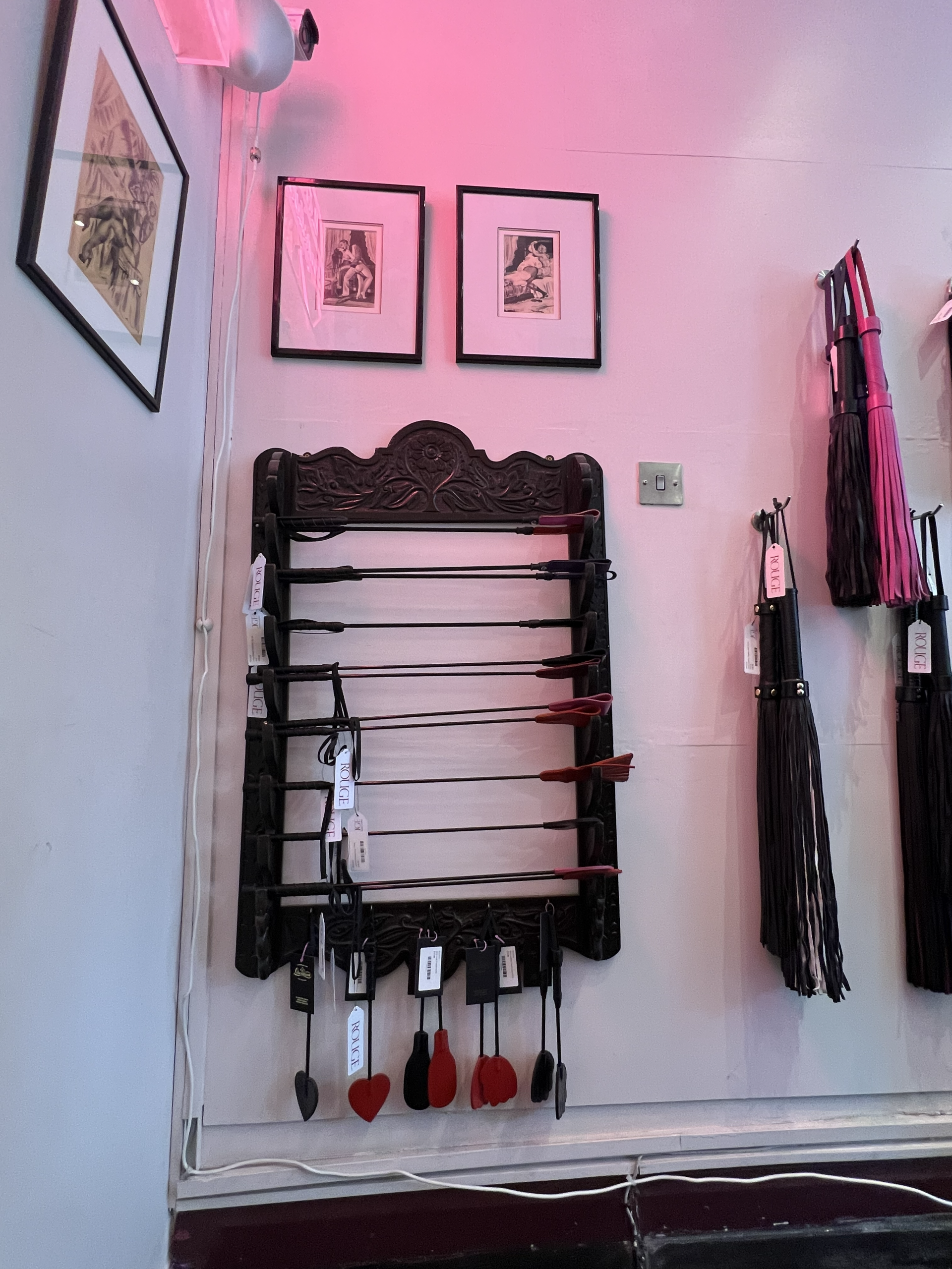Liberation crops and floggers Liberation crops and floggers