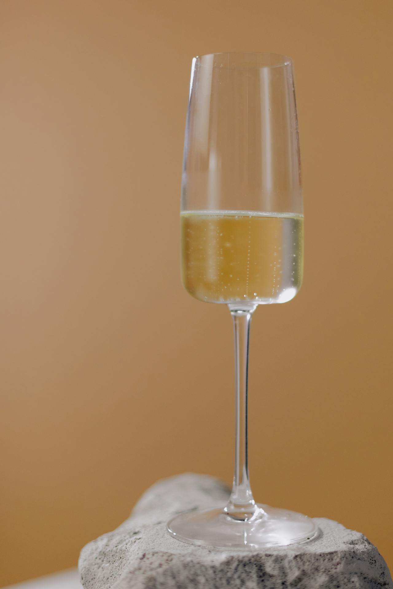 flute glass prosecco bubbles